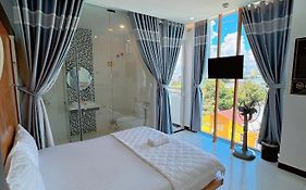 Cen Hotel